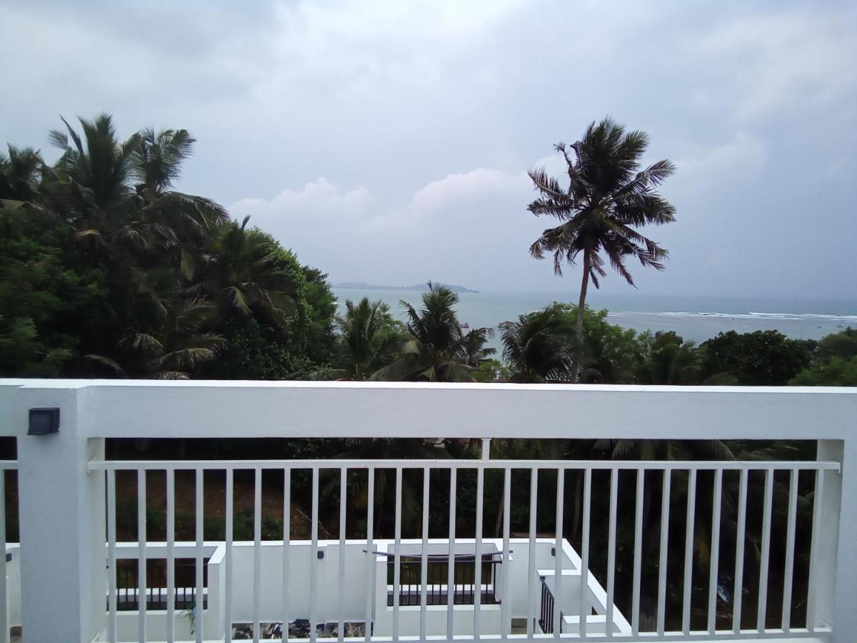 The Moose Weligama Bed & Breakfast エクステリア 写真