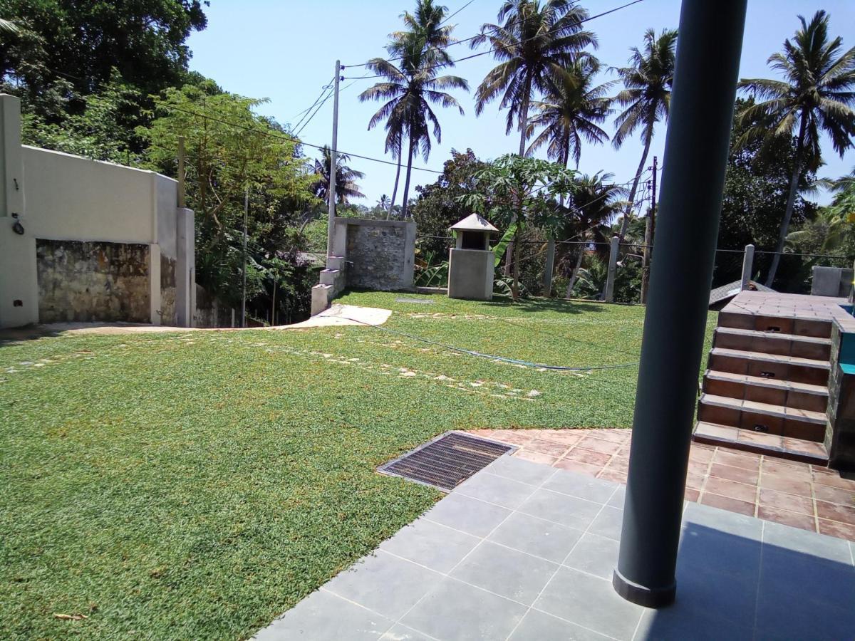 The Moose Weligama Bed & Breakfast エクステリア 写真