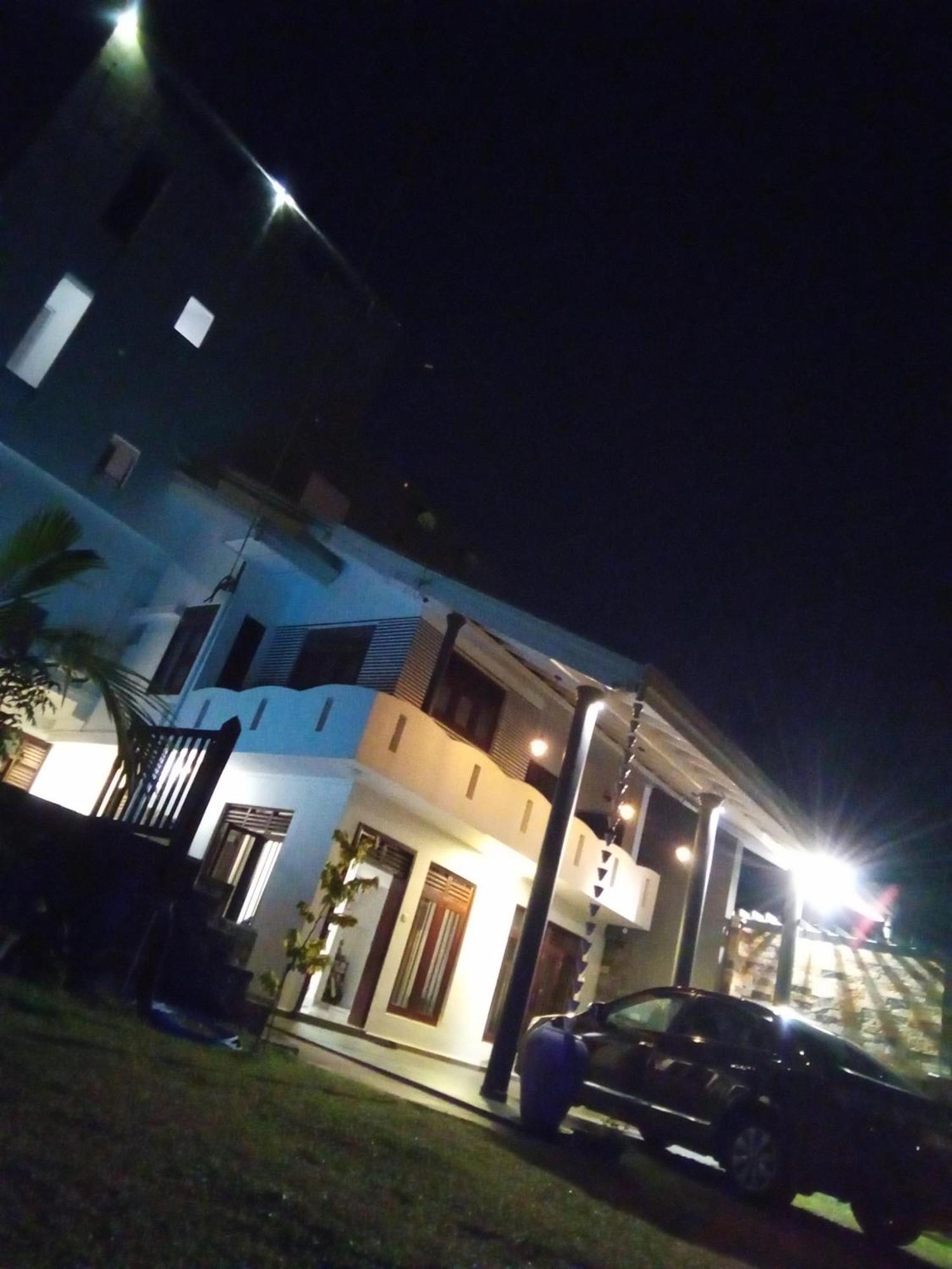 The Moose Weligama Bed & Breakfast エクステリア 写真